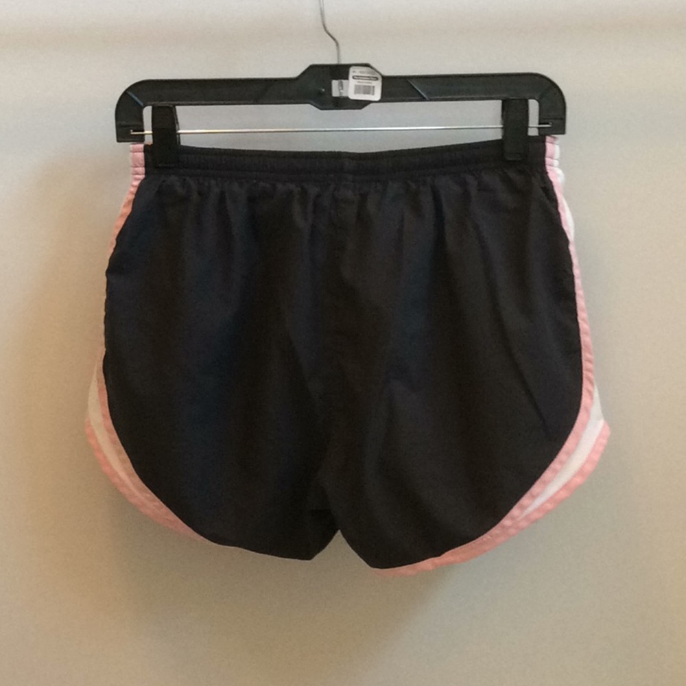 Nike shorts - Picture 2 of 5